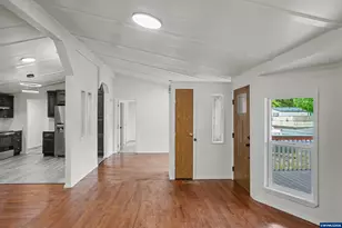 1805 48th Ave SE, Albany, OR 97322 - Photo 7