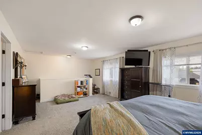 430 N 6th St, Harrisburg, OR 97446 - Photo 27