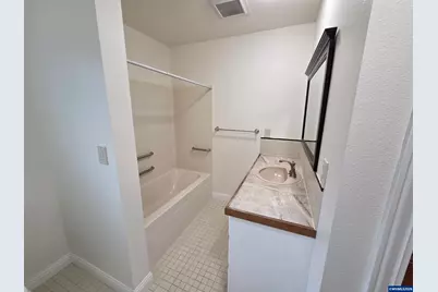 4085 Glenwood Dr SE, Salem, OR 97317 - Photo 15