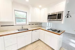 4085 Glenwood Dr SE, Salem, OR 97317 - Photo 9