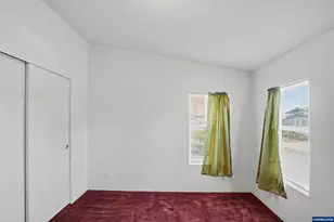 1015 Oak St, Silverton, OR 97381 - Photo 23
