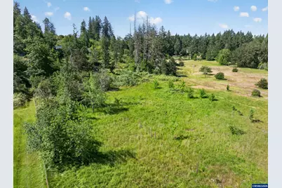 40227 Hilltop Dr, Lebanon, OR 97355 - Photo 3