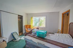40227 Hilltop Dr, Lebanon, OR 97355 - Photo 15