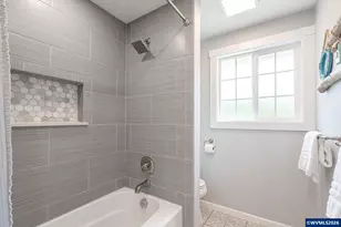5425 Val View Dr SE, Turner, OR 97392 - Photo 25