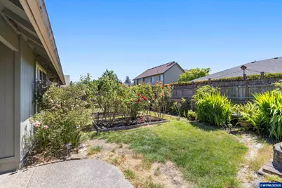 1942 Waymire St NW, Salem, OR 97304 - Photo 43