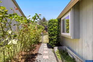 1942 Waymire St NW, Salem, OR 97304 - Photo 37