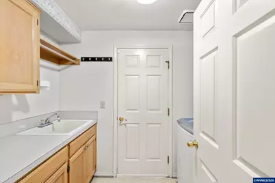 1942 Waymire St NW, Salem, OR 97304 - Photo 23