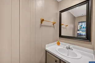 450 SE Lacreole Dr, Dallas, OR 97338 - Photo 19