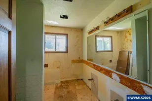 39179 Santiam Bluffs Rd NE, Albany, OR 97322 - Photo 27