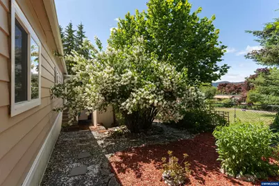 5055 NE Elliott Cir #122, Corvallis, OR 97330 - Photo 41