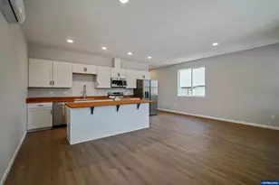 2325 Townsend Way SE, Salem, OR 97301 - Photo 9