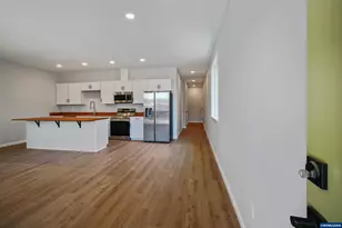2325 Townsend Way SE, Salem, OR 97301 - Photo 5