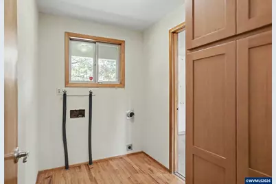 560 NW Merrie Dr, Corvallis, OR 97330 - Photo 15