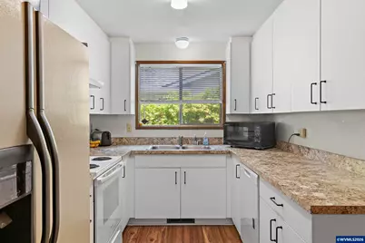 1959 Breakwood Cir SE, Albany, OR 97322 - Photo 11