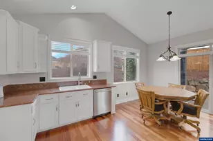 2697 Islander Ave NW, Salem, OR 97304 - Photo 13