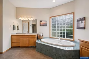 8306 Wheatland Rd NE, Keizer, OR 97303 - Photo 29