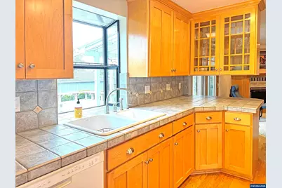 1716 Lincoln St NW, Albany, OR 97321 - Photo 7