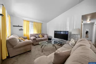 3370 Marion St SE, Albany, OR 97322 - Photo 9