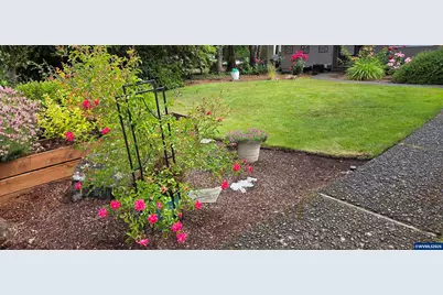 1125 Chestnut St NW, Salem, OR 97304 - Photo 5