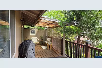 1125 Chestnut St NW, Salem, OR 97304 - Photo 9
