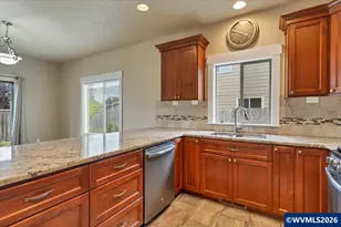 502 SW Augustus Dr, Dallas, OR 97338 - Photo 25