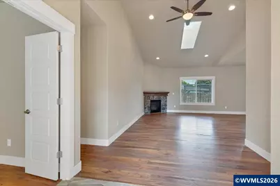 502 SW Augustus Dr, Dallas, OR 97338 - Photo 3