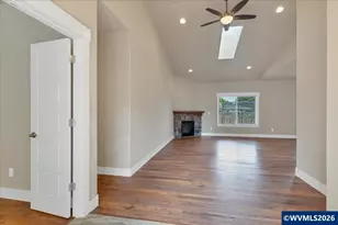 502 SW Augustus Dr, Dallas, OR 97338 - Photo 3