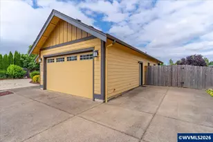 502 SW Augustus Dr, Dallas, OR 97338 - Photo 9