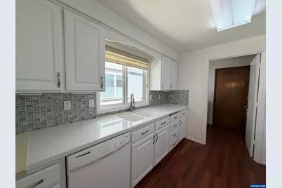 1852 Woodstock Cir NW, Salem, OR 97304 - Photo 7