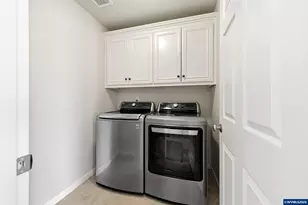 1160 31st Ct NW, Salem, OR 97304 - Photo 9