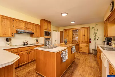 492 N Larch Av, Stayton, OR 97383 - Photo 11
