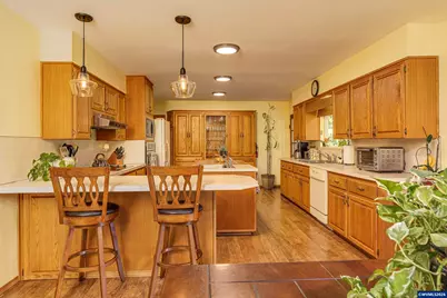 492 N Larch Av, Stayton, OR 97383 - Photo 9