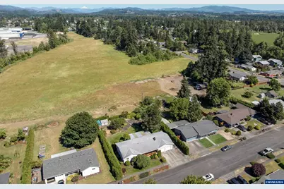 492 N Larch Av, Stayton, OR 97383 - Photo 31