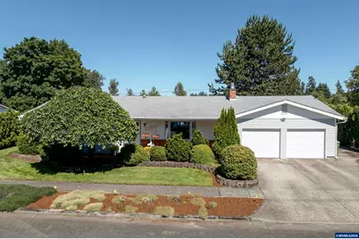 492 N Larch Av, Stayton, OR 97383 - Photo 1