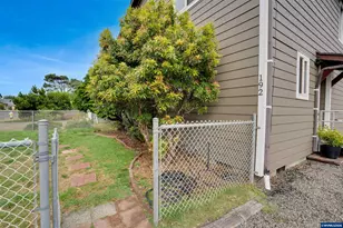 192 NW 58th St, Newport, OR 97365 - Photo 5