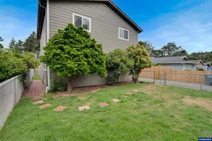 192 NW 58th St, Newport, OR 97365 - Photo 7