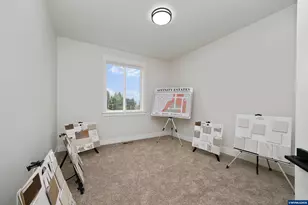 747 Emily Grace Ln SE, Salem, OR 97306 - Photo 37