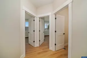 755 Emily Grace Ln SE, Salem, OR 97306 - Photo 9