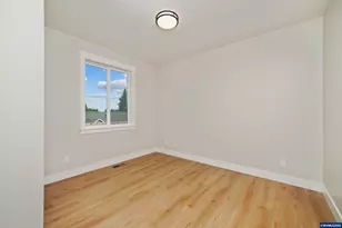 755 Emily Grace Ln SE, Salem, OR 97306 - Photo 13