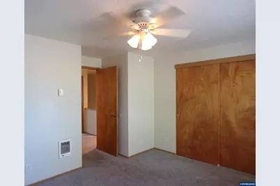 4792 Lancaster  #100 Dr NE, Salem, OR 97305 - Photo 9