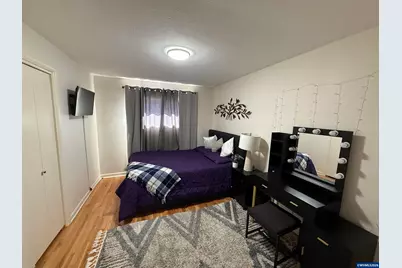 868 Charles Av S, Salem, OR 97302 - Photo 9