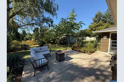 868 Charles Av S, Salem, OR 97302 - Photo 13
