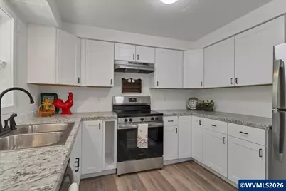 632 S 13th St, Independence, OR 97351 - Photo 17