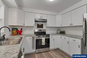 632 S 13th St, Independence, OR 97351 - Photo 17