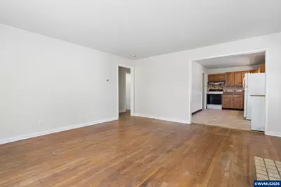 1385 Pearl St NE, Salem, OR 97301 - Photo 9