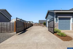 405 NE Berry St, Sublimity, OR 97385 - Photo 3