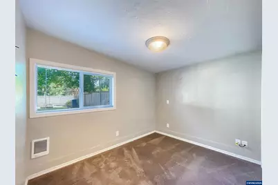 952 Main St E, Monmouth, OR 97361 - Photo 45