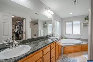 2333 Mountain River Dr, Lebanon, OR 97355 - Photo 7