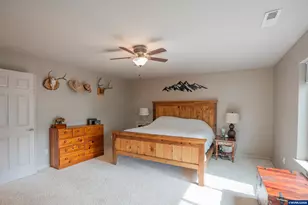 2333 Mountain River Dr, Lebanon, OR 97355 - Photo 15
