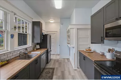 204 NW 27th St, Corvallis, OR 97330 - Photo 17